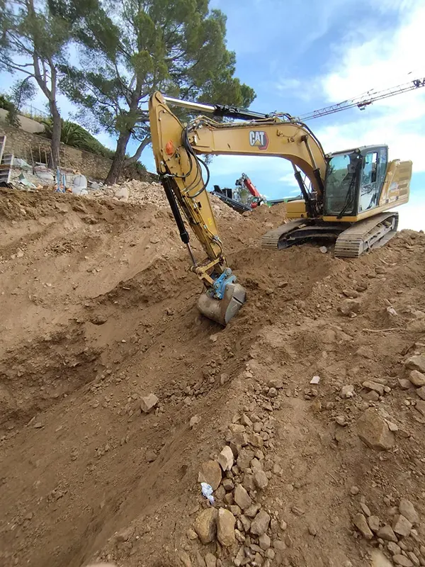 Travaux-de-terrassement-à-Cagnes-sur-Mer-01 