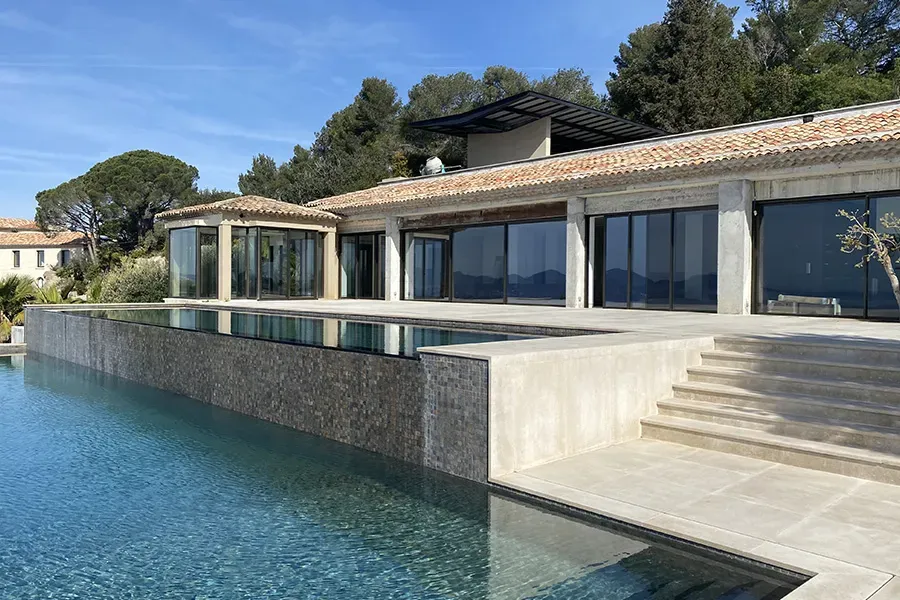 Création-de-piscines-à-Cagnes-sur-Mer-01 