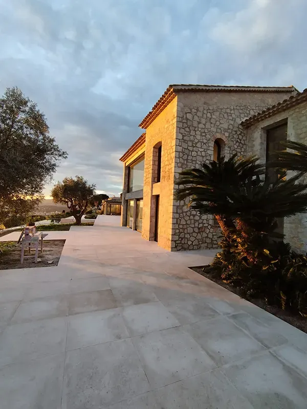 Galerie photos d’Earthworks à Cagnes-sur-Mer -071