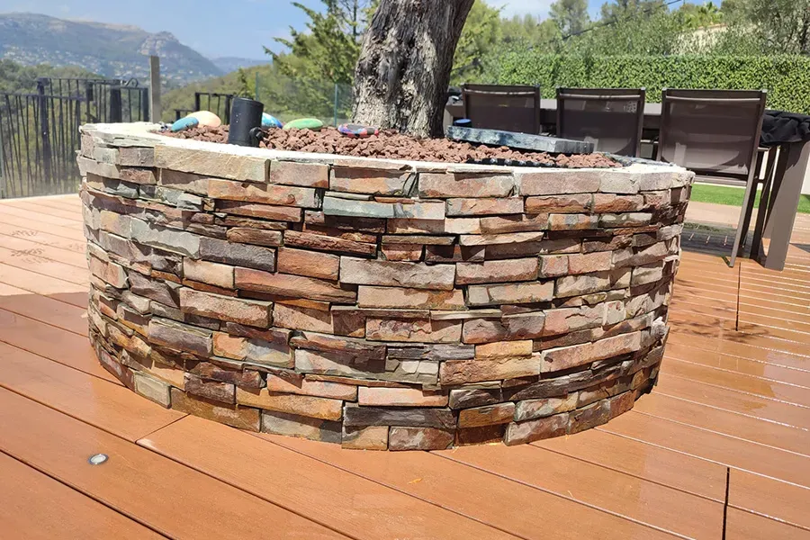 Galerie photos d’Earthworks à Cagnes-sur-Mer -01